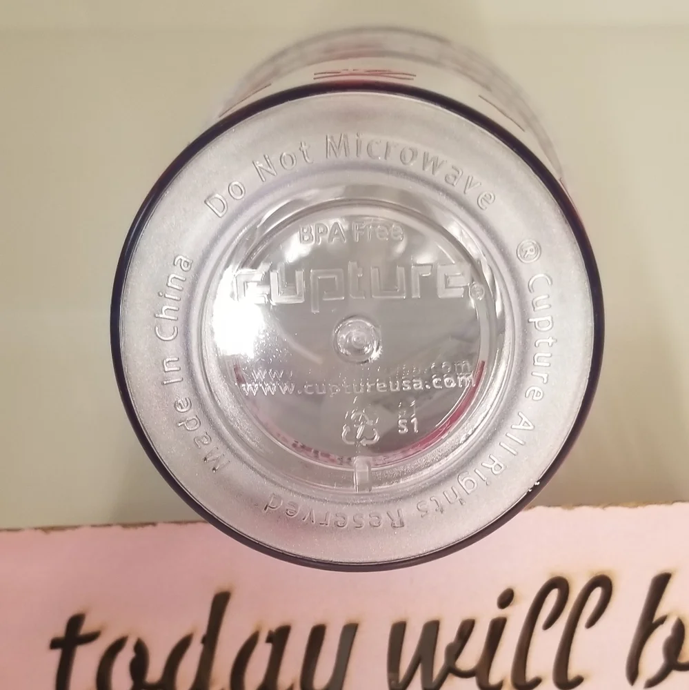*NWT* Personalized ''Shannon'' Tumbler